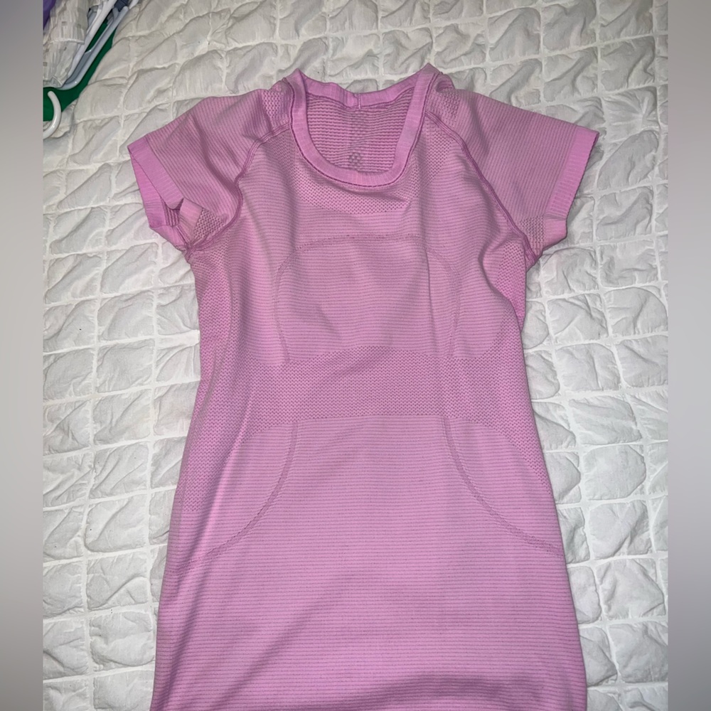 Lululemon swiftly tech in bubblegum pink size 4